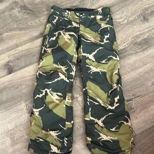 Burton snowboard pants boys large